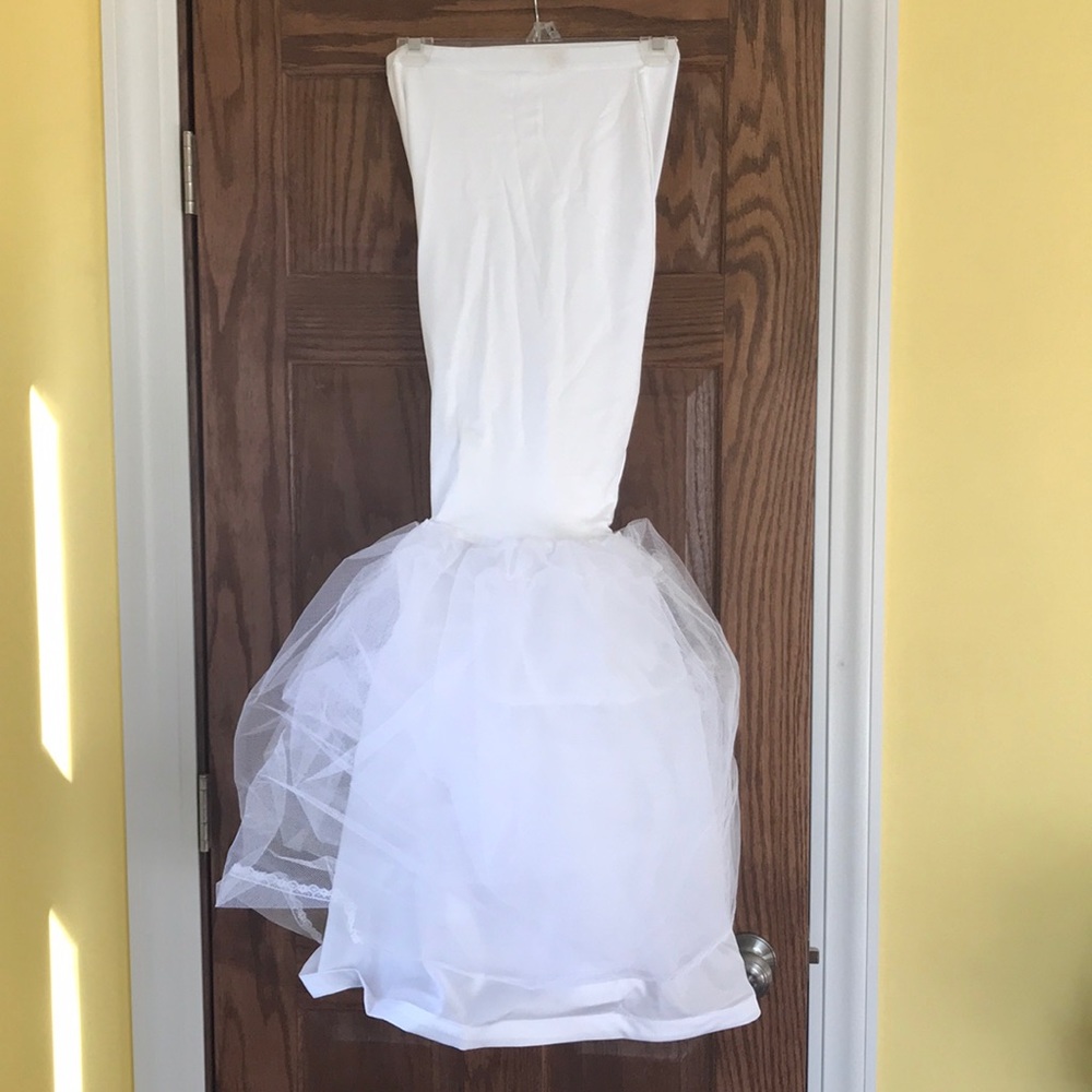 NEVER USED - Bridal Trumpet Slip - XS